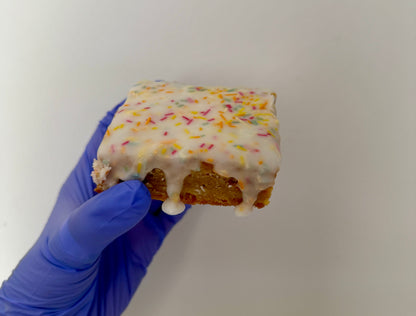 Build your own box of 6 blondies