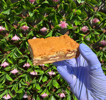 Build your own box of 6 blondies